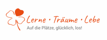 Ein vierblättriges Kleeblatt mit Unternehmensname Lerne•Träume•Lebe